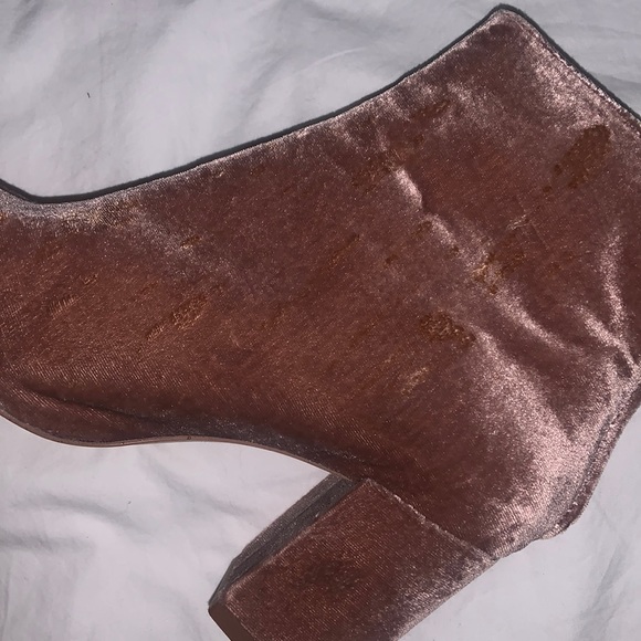 Zara Crushed Velvet Booties - Picture 13 of 13